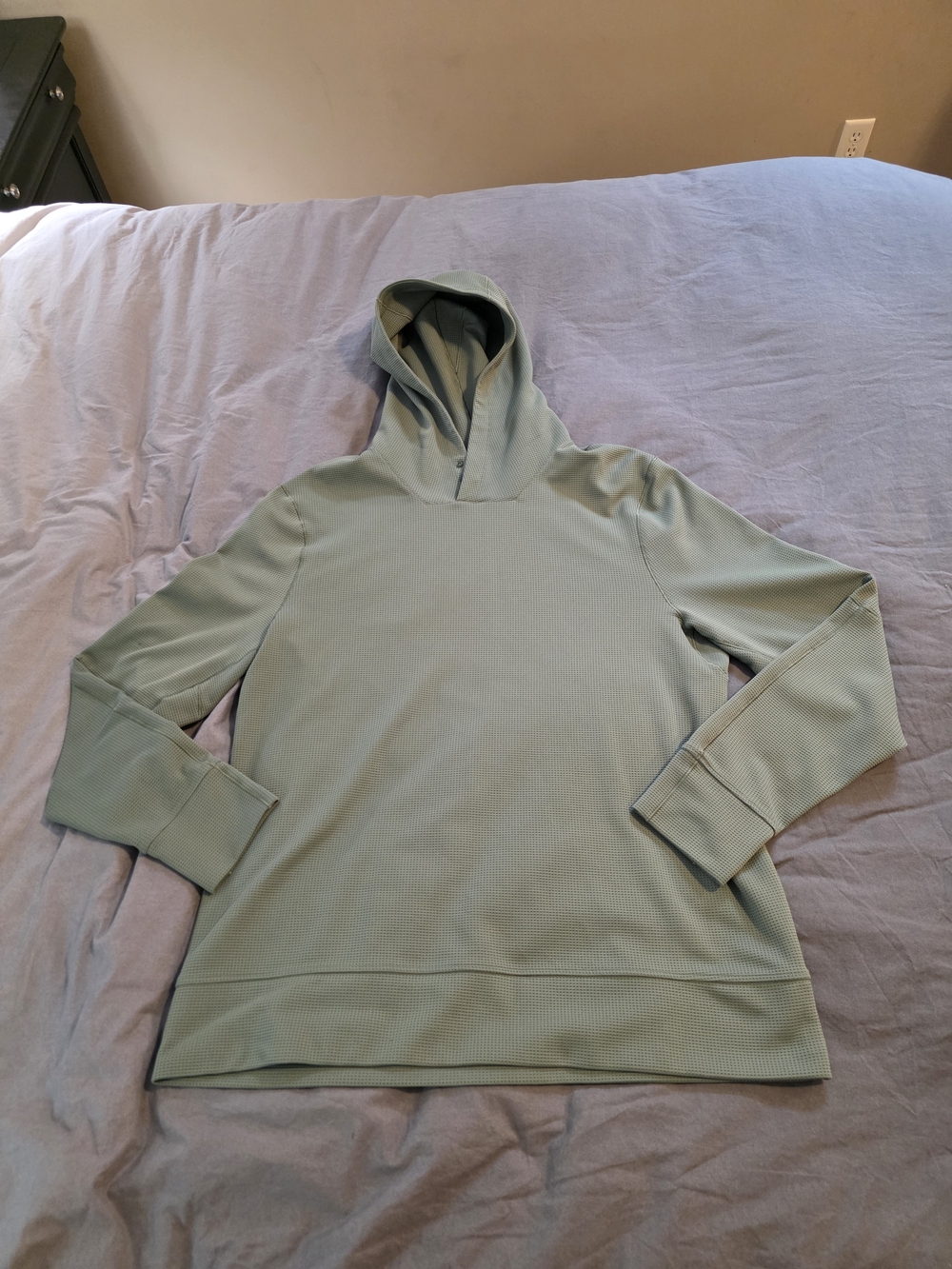 lululemon athletica Men's Sage Green Pullover Hoodie